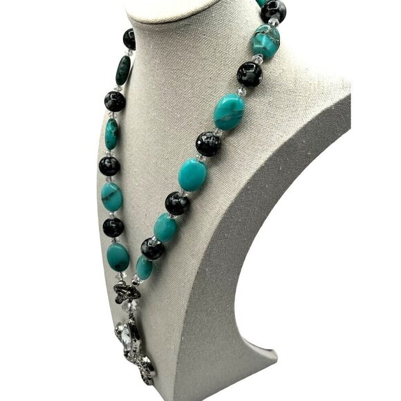 Handcrafted Green Agate  & Black Beaded Necklace With Ornate Silver Pendant - Picture 3 of 8